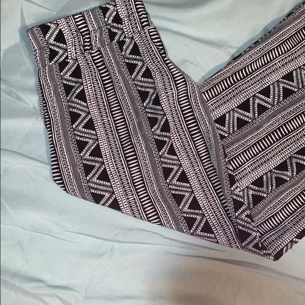 Pants - Picture 3 of 4